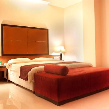Sara Regency Otel Kumbakonam Dış mekan fotoğraf