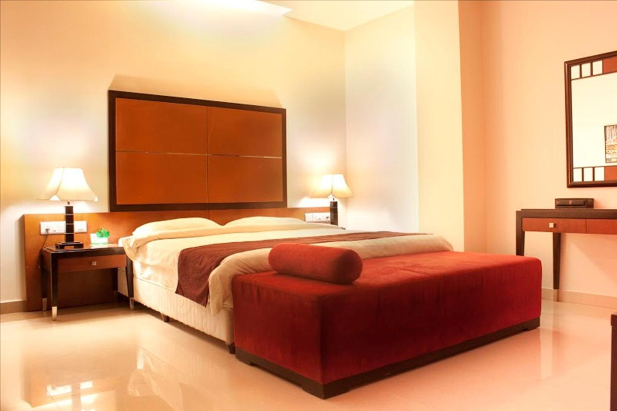 Sara Regency Otel Kumbakonam Dış mekan fotoğraf